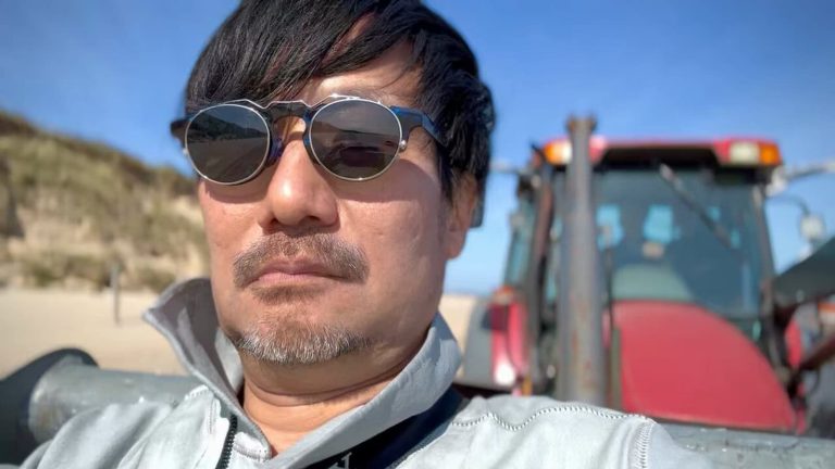 на фото fursov store